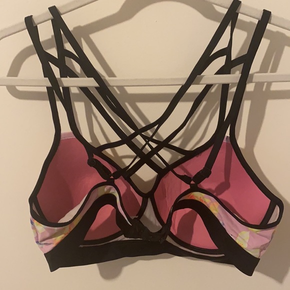 PINK VS floral padded sport bra, Size L - Picture 3 of 4